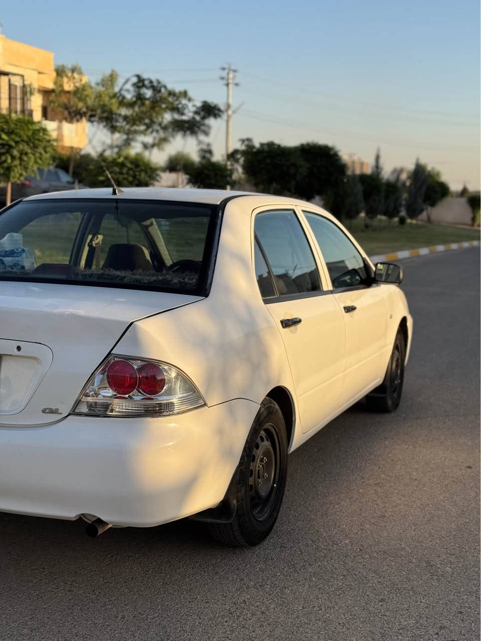 لانسەر٢٠٠٧ گیر تۆماتیک مەکینە بچوک زۆر خاوینەو مالی دۆستە یەک دینار مەسروفی تیدا نیە *********** أربيل, العراق
