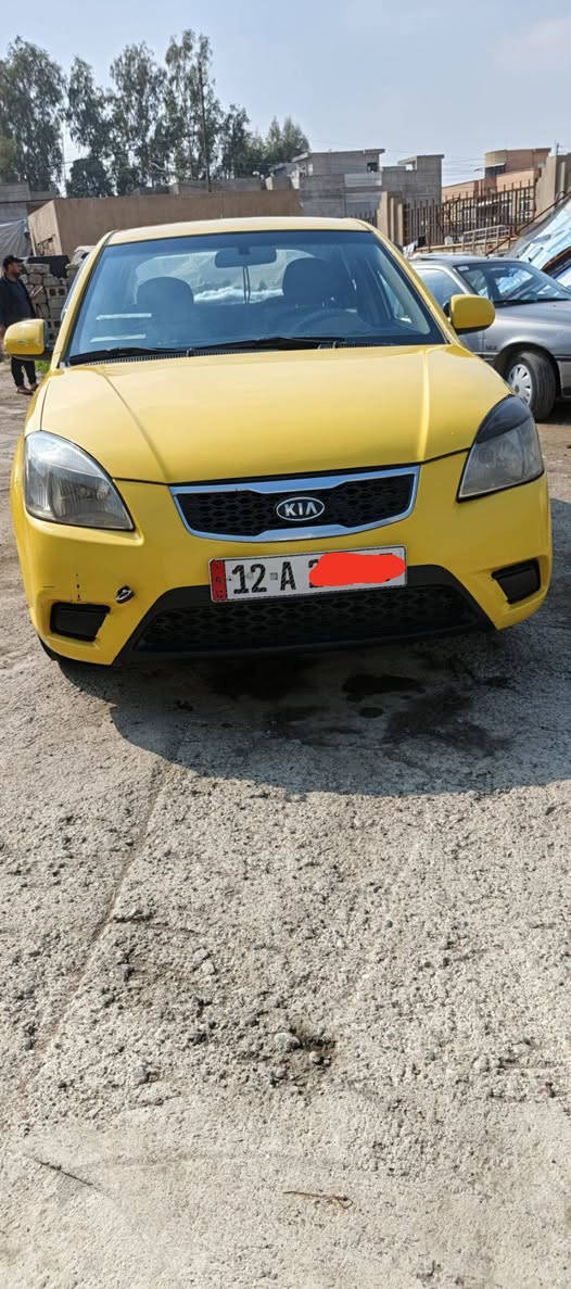 السلام عليكم كيا ريو 2011 محرك 16 فول توماتيك محرك كير شرط طخم تاير كيج حماوه طخمها نضيف شرط تحويل من شرعي هيئه غرامات صفر كاربون بانزين ضرر فقط مصطره مال جاملغ السعر 93 وبيها مجال عنوان حي القاهيره للستفسار ***********بي واتساب ***********
