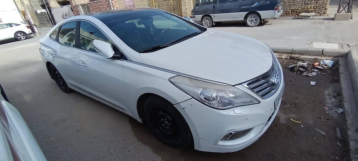 اللهم صل على محمد وال محمد..
 اخوان ازيرا 2012 خليجي. 𝐕𝐢𝐩 مكينة 2400دوش جيد جدا كير جيد جدآ رقم بغداد انكليزي السيارة فول 1/1ماناقصها كلشي ..بنوراما تحكمات كشنات كهرباء مري شفط تبريد تدفئة تخم تاير هسة شادلها باتري جديد اصلي تبريد قطعتين فول بردات على الاخر نضيفة السيارة كفالة باستثناء البنيد مبدل طاير ومبدل والباب الجهة اليمنة بي بارد الباقي كله تمام الصور والسونار مرفقة السيارة روعة جاهزة للاخر السعر (115$)قابل للتفاوض مكانها بغداد مدينة الصدر الاستفسار /***********

مكلف  بالنشر…
