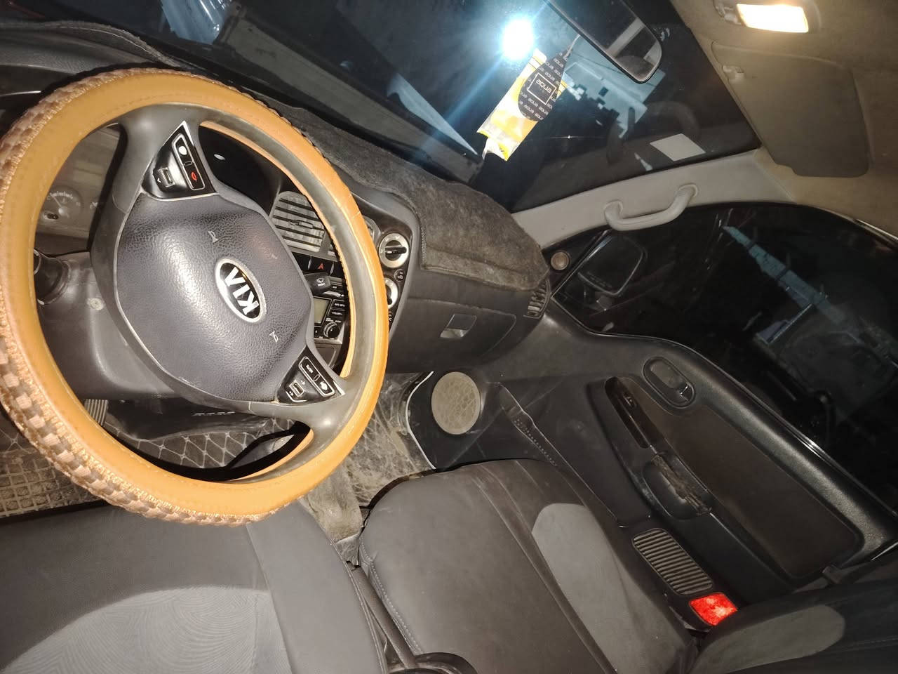 السلام عليكم السياره للبيع موديل 14 باب السايق مببدل التواصل *********** غير متواجد ع الفيس المكان بابل
