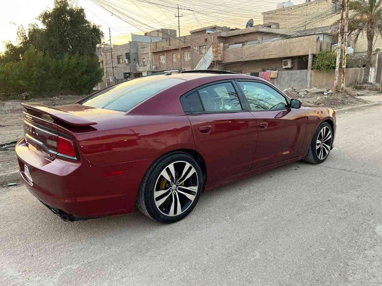 سلام عليكم بيع او مراوس 
دوج تشارجر 2014 مئوية 
فول الفول فتحة 
محرك 5700 V8 
رقم بغداد انگليزي 
حادث امريكا جاملغ امامي عكس السايق و بالعراق بيها مكانات صبغ اقل من الحزام بدون دواخل
بيها كزوز بوابات رعيد 
وبرمجة بوب كورن و كت اوف
 بيها نواقص بسيطة تنزل من سعرها 
ماشيه 100 الف ميل 
سعرها 133
ورقة و بيها مجال بسيط 
مكانها بغداد حي الجهاد 
***********
*********** بغداد, العراق
