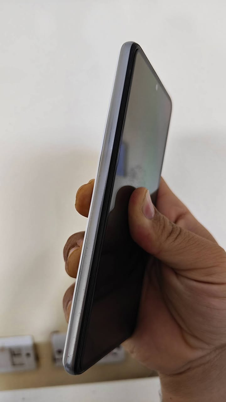 جهاز موبايل للبيع
سامسونك A52 للبيع نظيف جداَ ومواصفاته رائعه ومعروفه تكدر تبحث عنه وتتأكد
_ نظامه سلس وحلو 
_صورته والفيديو حلوه كلش وموجود فيديو جوه تكدر تشوفه واذا مهتم بالصور راسلني ادزلك الصور الماخذهن بهذا الجهاز 
_جميع الالعاب يشغلهن وبفريمات متوسطه
❗
للتواصل مراسلة الصفحه او الاتصال واتساب
***********
