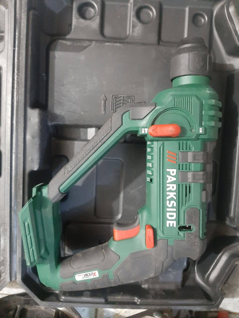 للبيع / شلعه
بغداد / الحرية
***********
