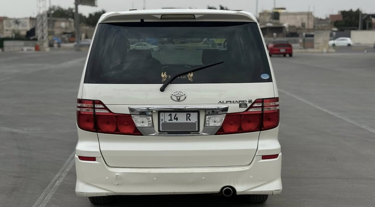 السلام عليكم تيوتا الفارد رقم مميز كفاله اربعه سلندر مديل 2003 رقم بصره دولي 
1-السياره بأسمي رقم دولي مميز مجدده الى 2028 
2-مكفوله كفاله عامه ما بيها قطرة صبغ ولا ضربه
3-محرك والگير كفاله 
4-كهربائياتها كله على البلاد وشاد الها لات زنن اصلي كلش قوي وكل كهربائياتها شغاله 
4-تحكم ستيرن
5- مرايات شفط 
6-قفل سنتر لوك 
7-شاشه اندرويد وكامره اصليات شادهم 
8-تلفزيون وثلاجه صغيره بلاد 
9-تبريد ثلج 6 قطع 
10-اربع تايرات جدد 
11-غرفتها وكشناتها بالجيس نظاف كلش والگاعيه جلد ونظيفه
12-ما ناقصها شي وابيعها شرط الفحص الشراي يتصل على هذا الرقم***********
سعر البيع 135 ورقه وبيها مجال للشراي مكاني بصره
ملاحظه السياره مال بيت وما متعوبه نظيفه كلش وانظفه من الصور بهواي واكو بعد هواي مواصفات ما ذاكرهم
