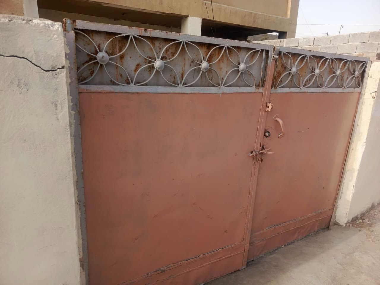 دار للبيع  طابو زراعي.  منطقه العريفية.           ‭٠٧٧٠ ٢٥٨ ٨٠٠٦‬بسعر مناسب
