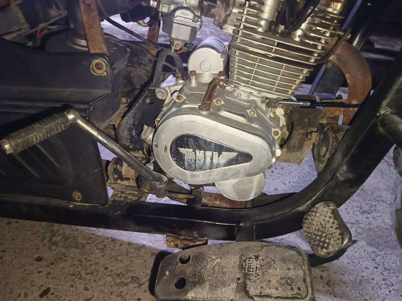 سلام عليكم ستوته للبيع موديل 17 ستوته خير من الله أوراق صوليه كل شغل بيها نكر سلف  المكان حي أور سبع قصور سعر مليون 200 رقم انتصال ‏‪***********‬‏
