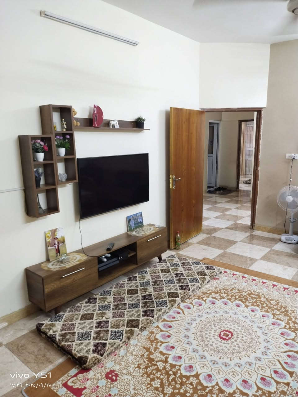 #دار #للبيع  🏠  طابقين طابو ملك صرف 

#المساحة :-   200 متر 

#واجهة الدار :  10  *  20  العمق

#السعر  :-   مراسله الصفحه او  واتساب ***********      

#الموقع :- كركوك — سايدين المرور القديم مقاطعه ٤٩ قرب حلويات الشام موقع جيد قريب من سايدين ومن كافه الخدمات

#تفاصيل الدار

🏠 الطابق الأول 
 
- استقبال 
- هول
- غرفتين نوم
- مطبخ 
- صحيات
- درج خارجي
- كراج سياره 

♦️الطابق الثاني 

-استقبال
- هول 
- غرفتين نوم 
- مطبخ 
- صحيات

#للأستفسار الأتصال على الارقام التالية :-

 ***********   واتس اب
