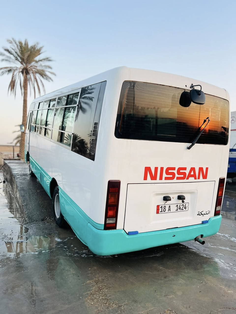 للبيع كوستر نيسان موديل2003مكينه وكير كفاله حداديه تخم تاير جوبلس داخل مدوشمه جديد سياره باسمي تريد مداور تريد وكاله الاستفسار***********
