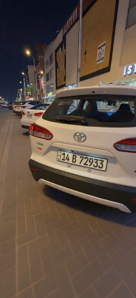 كورلا كروس 2025 نص فول
ماشيه تقريبا 15.800 الف يعني
بعدها ما طابه 16 الف كيلو متر ، سياره كفاله عامه من كلشي اكفلك كيمر ومكينه وسرقه واكفلك من الغش او التلاعب بالكلام تفحصها
واتكلبها قطعه قطعه وشتريد انا حاضر ، سعره 168 ورقه سعر بيع يعني سعرها قفل قفل قفل هذه رجاءً بدون احراجات هايه ثالث مره انشرها
————————————————————————
المواصفات 

الكاميرا الخلفية
التحكم على المنحدرات
مستشعر وقوف
فتحة السقف
بصمة
مثبت السرعة
نوافذ كهربائية
شاشة
نظام المفتاح الذكي
التحكم التلقائي في درجة الحرارة
2 وسادة هوائية
المصابيح الأمامية ليد
قفل مركزي للأبواب
مانع الانزلاق
لوحة قيادة رقمية
أبل كاربلاي
أندرويد أوتو
ABS
رادار
كشافات ضباب
نحذير مغادرة المسار
التحكم الإلكتروني في الثبات
تبريد خلفي 
واكثر


**إذا كنت صاحب هذا الإعلان وتريد حذفه لأي سبب، رجاءا أرسل رسالة إلى الدعم الفني**