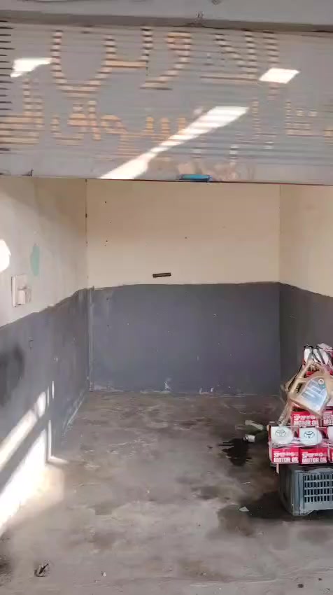 يوجد لدينا محلين للاجار لعدم التفرغ في الشارع العام طريق الشلالات مقابل الملعب الأولمبي المراجعه مع ***********
