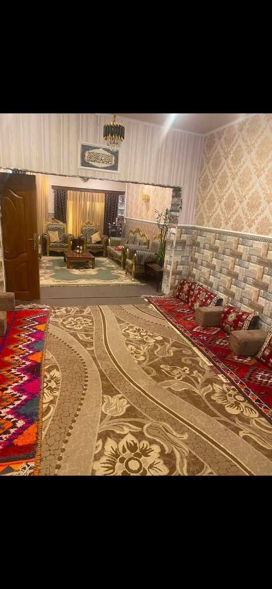 دار للبيع طابو زراعي سند 25 الموقع حي الجزائر خلف مستشفى الحياه المساحه ٢٠٠ متر طابقين ٣غرف نوم صاله هول مطبخ مجمع صحيات طارمه كبيره للاستفسار مكتب النبل للعقار والبناء والهندسه *********** واتساب *********** واتساب
