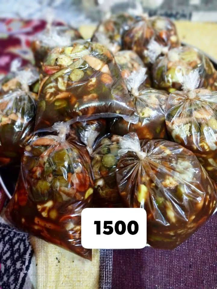 زبائننا يوجد لدينا طرشي عمبة 1500 طرشي خل عادي 1500 طرشي مدبس رمان 2000 طرشي تمر هند 2000 ماركت ابو حارث  يوجد لدينا خدمة توصيل جميع أنحاء سامراء ***********
