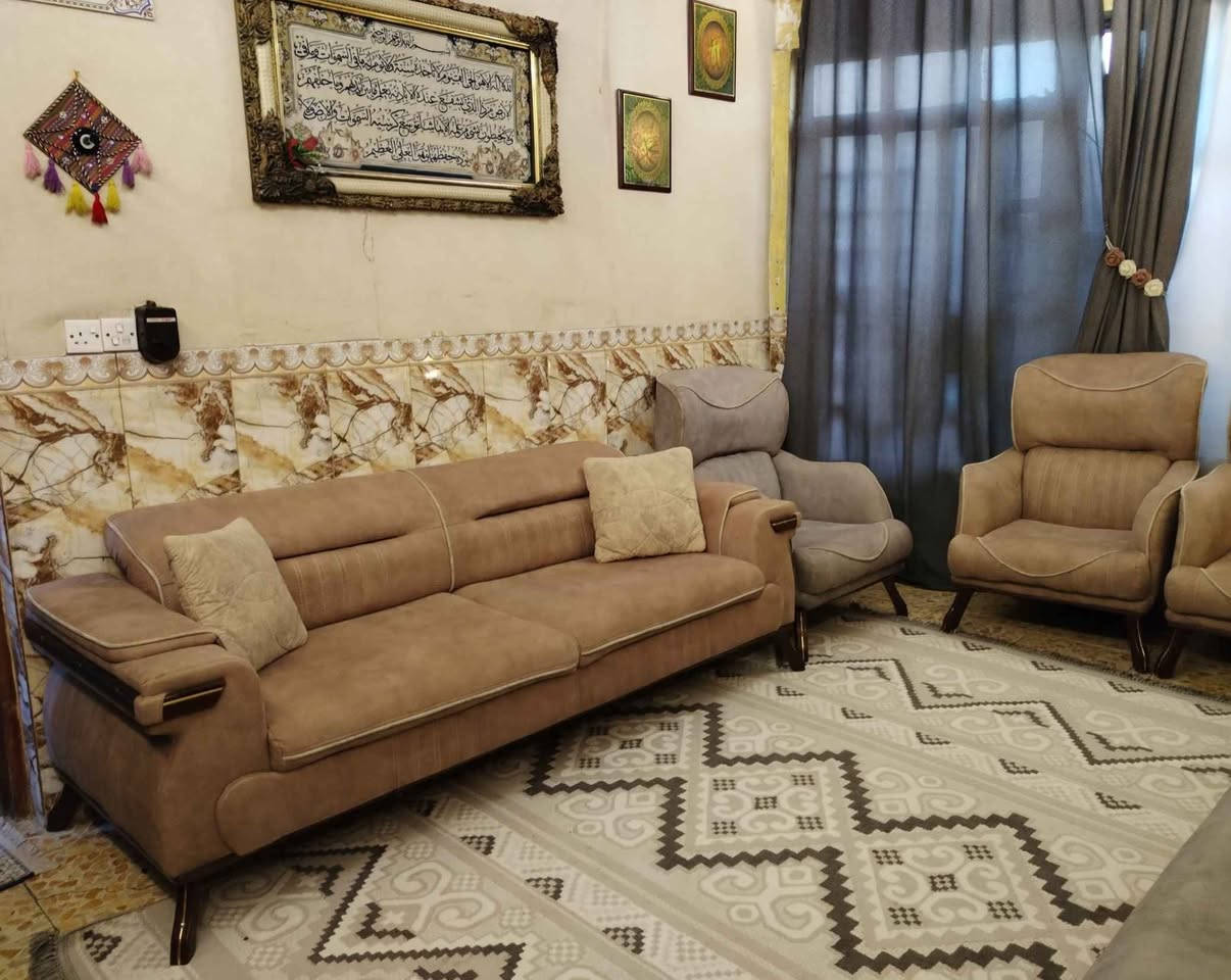 تخم تركي مودرن ١٠ مقاعد تصميم حديث قوي تكمة ثكيل خشب بلوك وسيورة أرجل خشب زان داير فريم اسفنج طبي بلوستر ظغط سوفت قماش تركي نوع خاولي استخدام قليل اخو الجديد نظافتة ١٠٠ ٪ نظيف جدا مبي اي ضرر... ٦٩٠ وبي مجال بسيط للشراي بغداد, العراق


**إذا كنت صاحب هذا الإعلان وتريد حذفه لأي سبب، رجاءا أرسل رسالة إلى الدعم الفني**