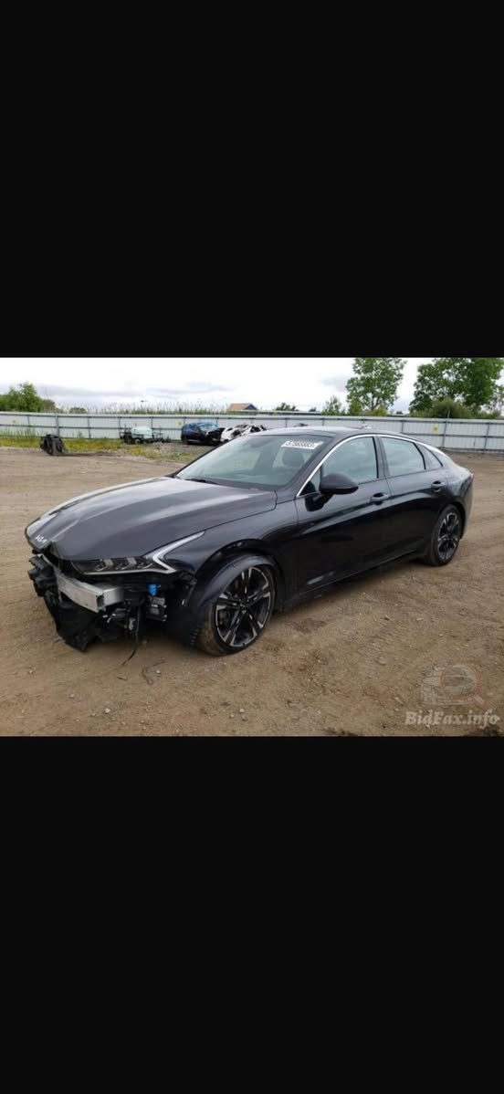 K5 GT Lien
موديل 2022
فول مواصفات 
مواصفات الجيتي لاين المعروفة 
ماشية 68mi
حادث امريكة بل منشور وبل عراق صاربيهة بارد بل باب العكس السايق الورة 
سيارة حلوة ونضيفة ومناقصهة ايشي 
السيارة رقم اربيل 
عنواني بغداد
السعر ١٨٥ وبيها مجال رقم الهاتف ***********
