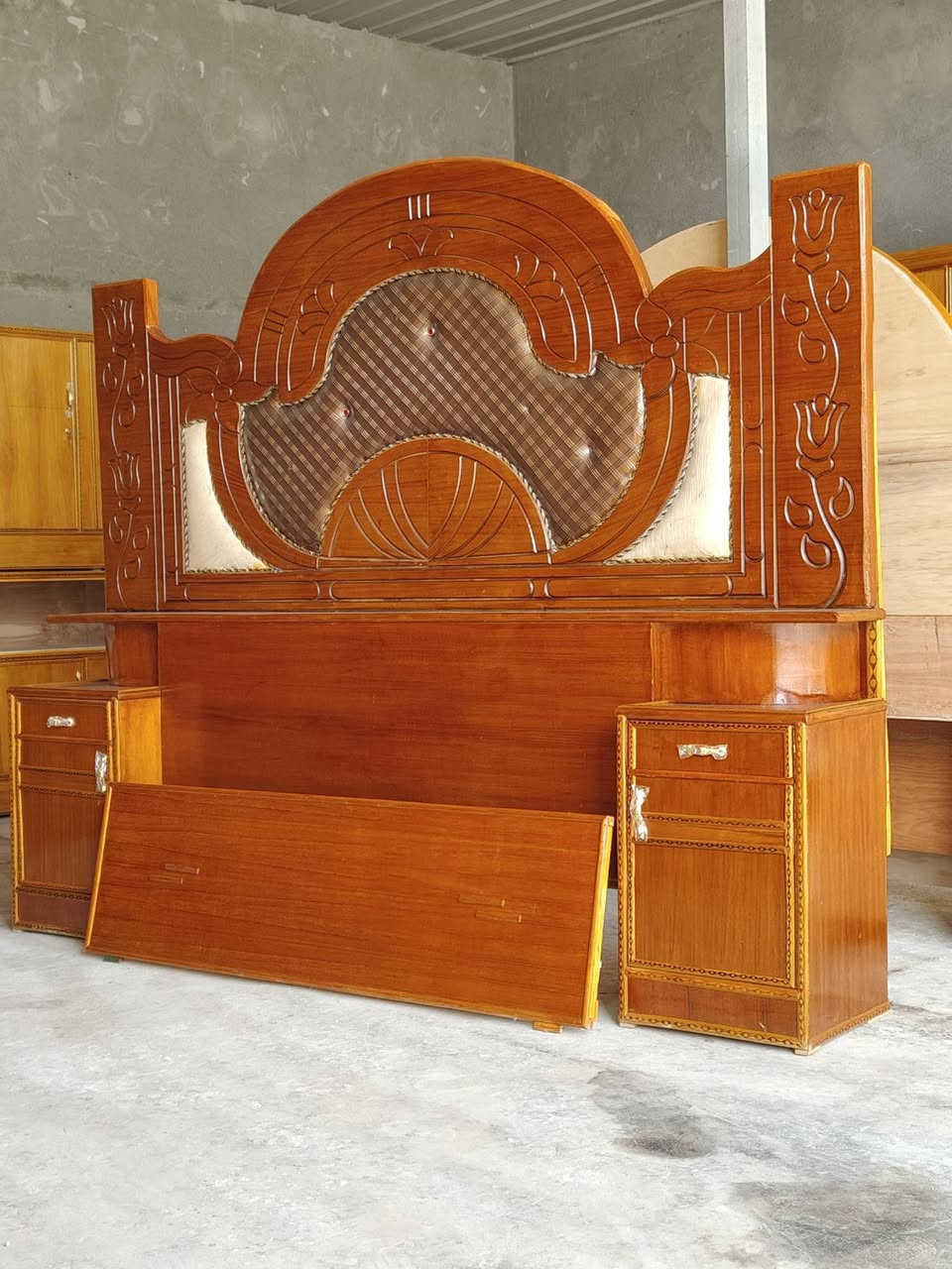 غرفة نوم 6 باب طابقين تسكام اخت الجديده السعر 650 واتساب أو اتصال *********** مكاني بابل حله أبو غرق قرب السيطره يوجد توصيل وشد بكروه
