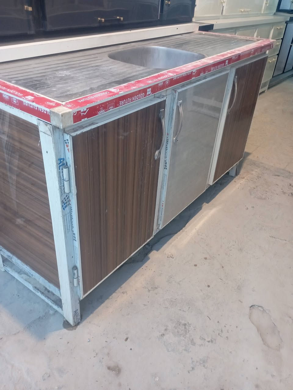 كاونتر قياس مترين ونص مع سنك قياس متر ونص للبيع واتساب *********** نجف
