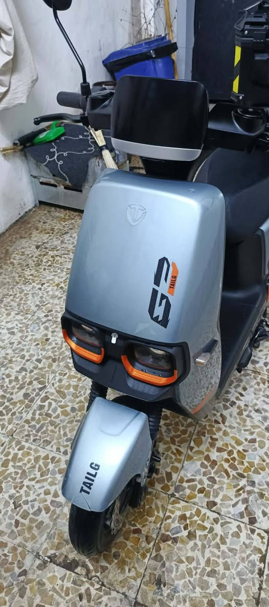 ماطور تالج ٢٠٢٥ للبيع
المواصفات فول 
تشغيل عن بعد بصمه 
٦بطاريات يمشيك ٥٠ كيلو او اكثر 
مستعمل قليل شهرين 
النظافه فول 
السعر قفل ٧٧٥
الاتصال 
 ***********
***********
