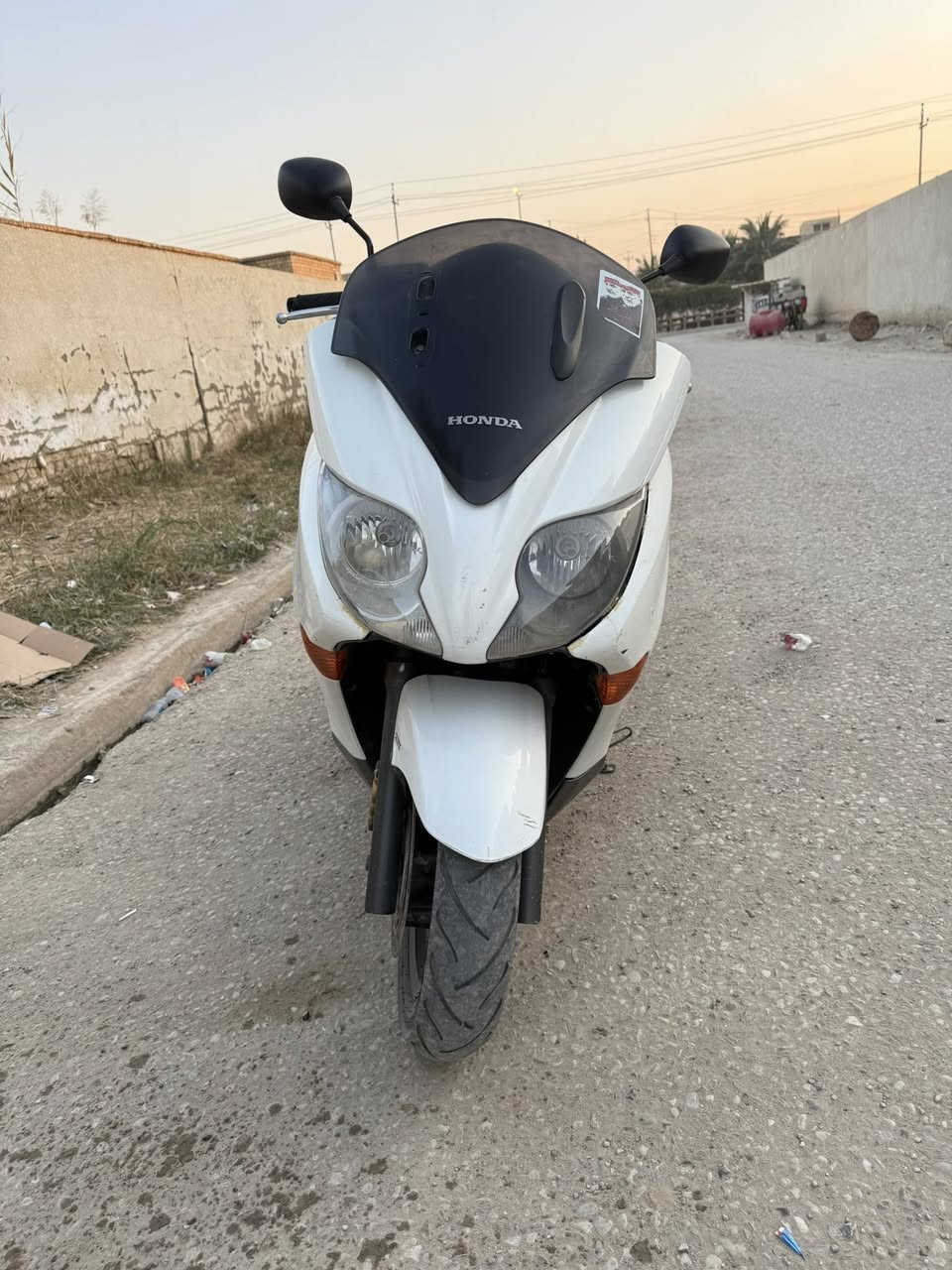 فورزه 0 .10 فول مواصفات ABS ومسجل بلاد يعله وينصه وي السكليتر وتدفئه باليدات استنان حساس  لايت زنون وكفوله كير ومحرك فقط الكفرات يرادلهن ترتيب والباقي كله مكفول 
السعر: مليون و300 وبيها مجال للطيبين 
مكاني ذي قار / الرفاعي ***********
