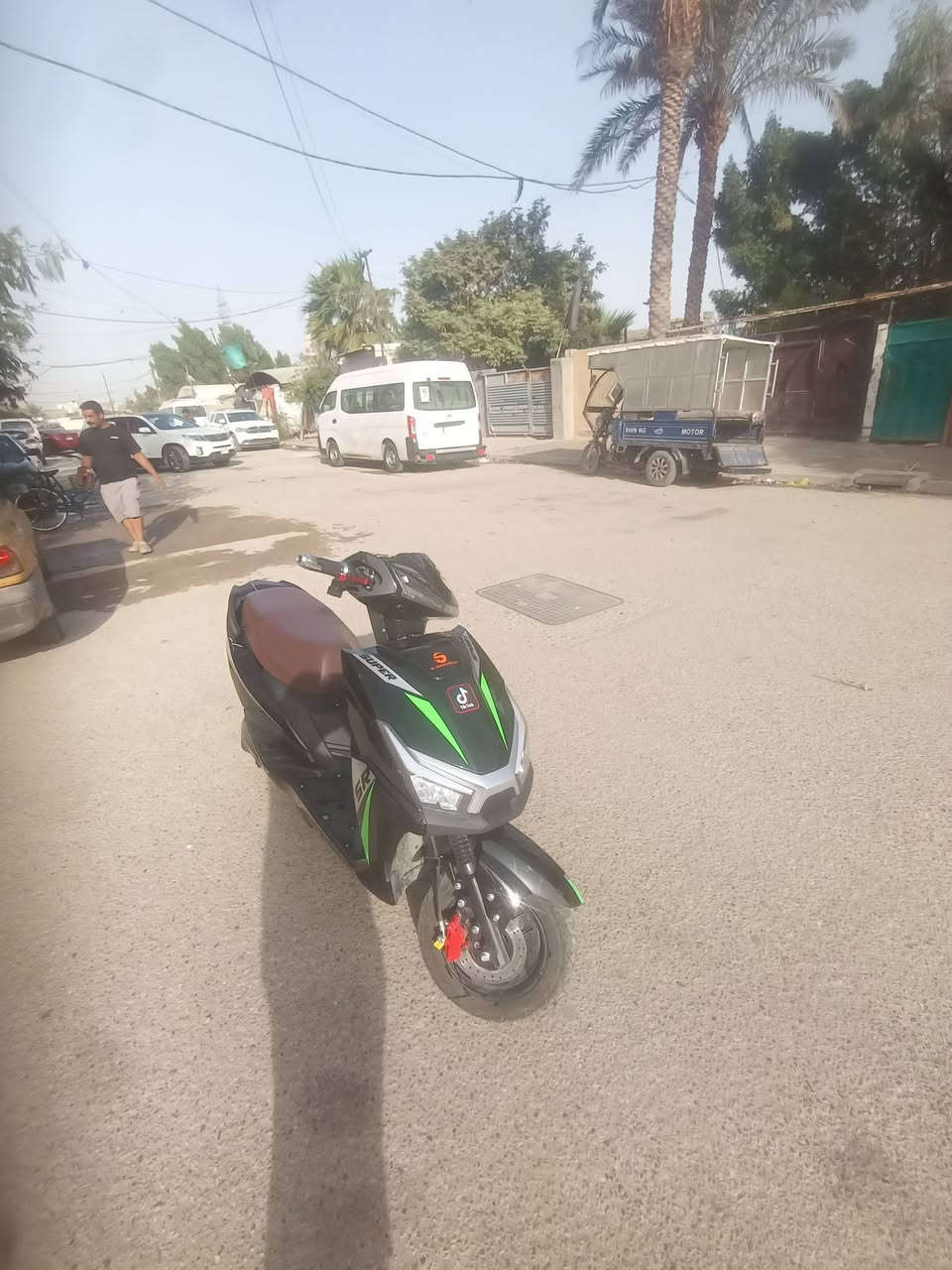 سلام عليكم دراجه سكنز شحن ٦بطاريات سرعه ٩٠ مستعمله شهر مشترينهه صار ٣اشهر السعر ٨٠٠ وبيهه مجال بسيط دراجه جديده ٣نمر وبيهه بك المكان حي الإعلام تقاطع الدرويش راسل ماسنجر أو الرقم ***********
