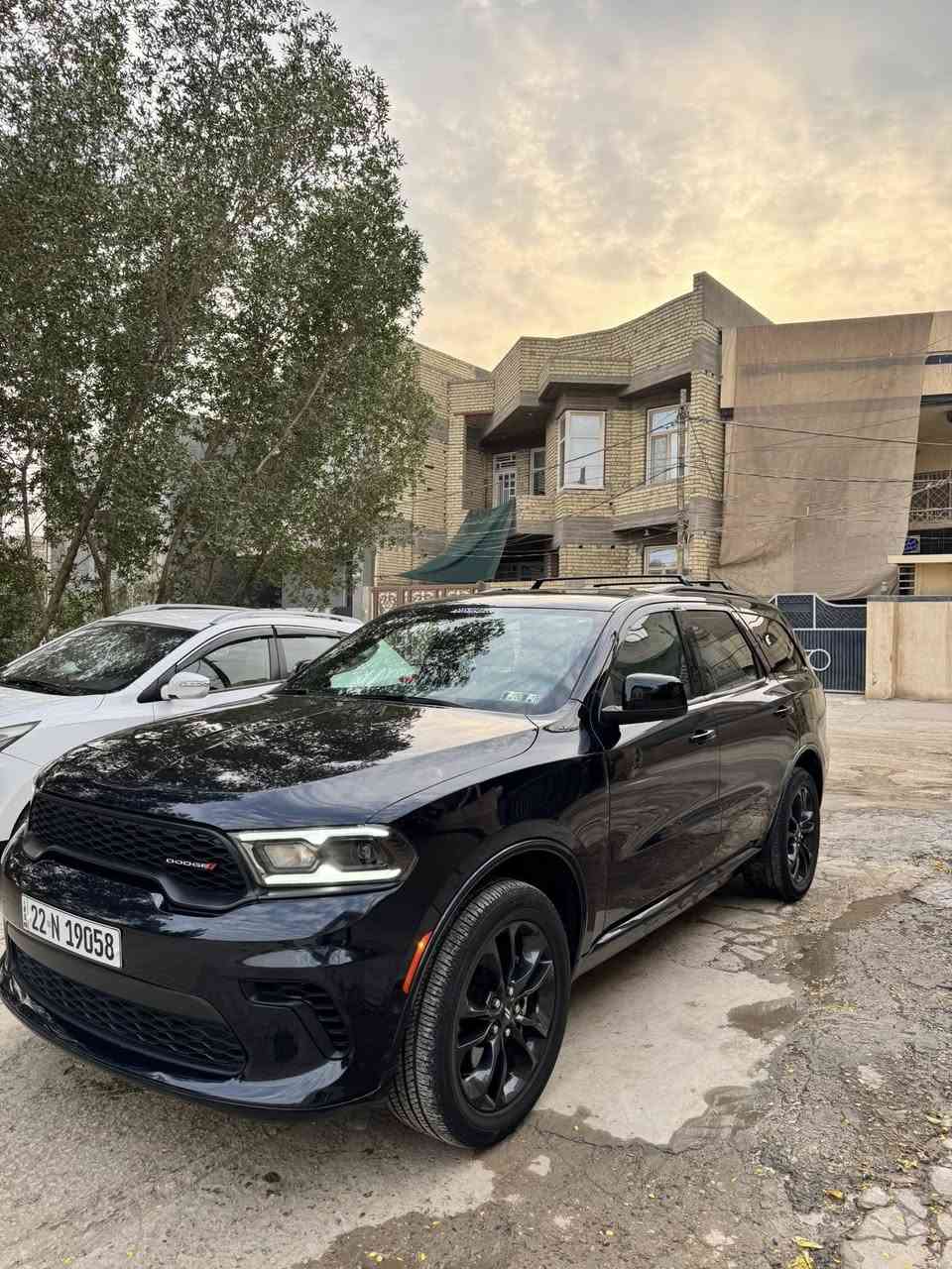 السلام عليكم دورنكو كلين 2024
للبيع فور ويل
محرك (3600) v6
دورنكو ( GT )
موديل 2024
ماشية (15)im
مرقمة اربيل جديد (باسمي)
المواصفات 
1-بصمه 
2-تشغيل عن بعد 
3-كشنات كهرباء 
 ⚡️ تدفئة + تدفئة ستيرن 
(7)راكب  
4-شاشة +كاميرا + حساسات 
5-ويل كب (20) تخم تاير
6-تحكم ستيرن 3 جهات
بلوتوث + كاربلي
شفتات ستيرن + هيتر 
7-رادارات امامي وخلفي 
نظام ايكو 
نظام سبورت 
3 قطع تبريد 
8- جنطة كهرباء  
9- لد نهاري 
10-هزة نهاية 2026 شهر ال 10
11- بصمه عدد 2 
مكان السياره بابل / الحله 
السعر $355 وبيها مجال بسيط 
الاتصال ‭0783 812 5008‬
