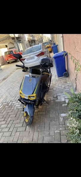 دراجه شحن نضيفه مثل ما بالصوره قبل شهرين ماخذه من الشركه مال حسن وحسين نضيفها ومابيها اي شي تمشي  ب60 كيلو
رقمي ***********
