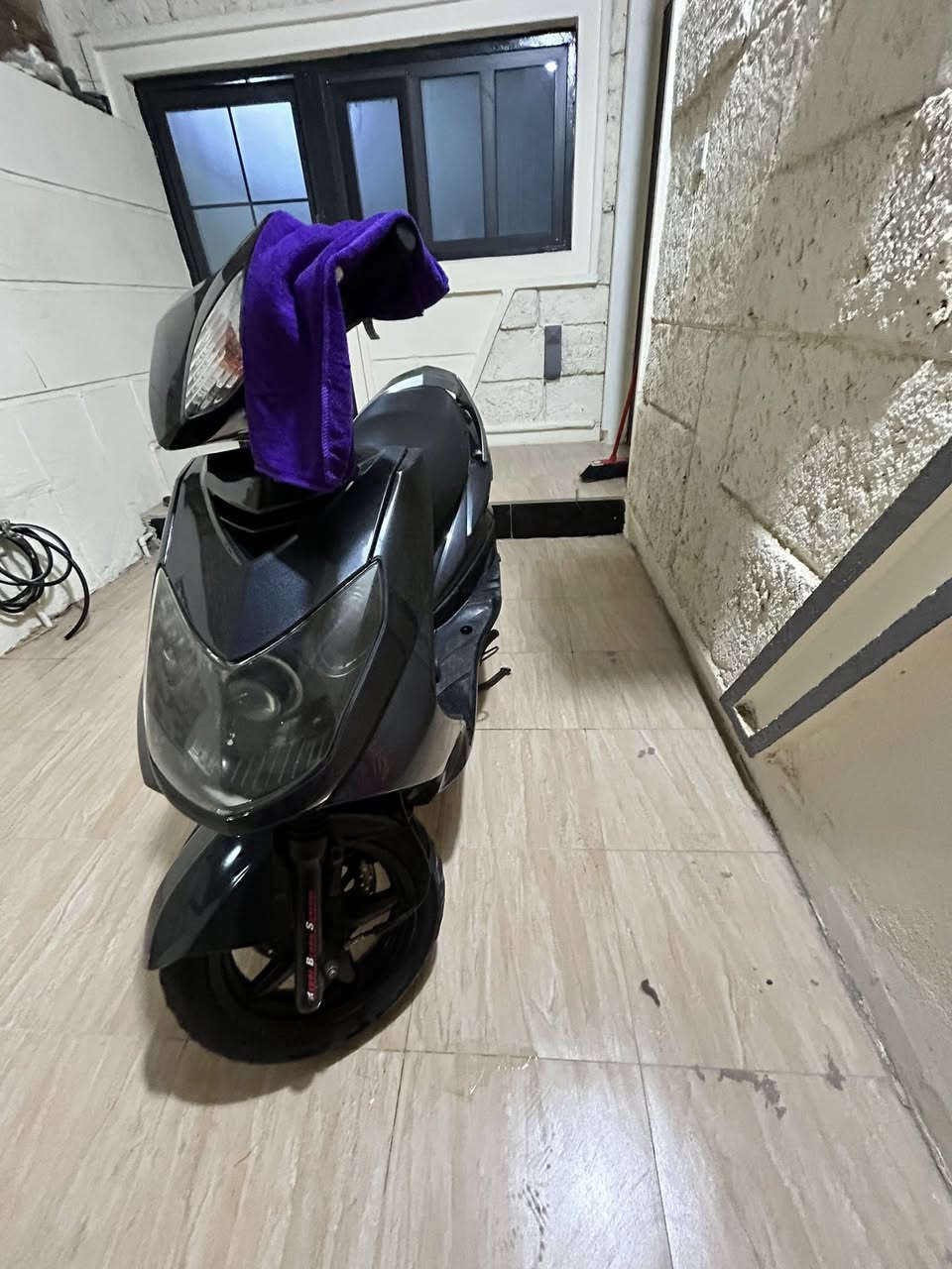 متاح سكنز فحل  فول نضافه وناعمه دراجه شلعه خير من الله ماصارلي سبوع من منزله من المعرض اوراقه موجوده هذه رقمي *********** مكاني بابل
