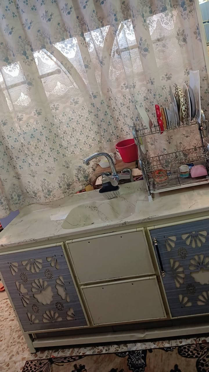 للبيع
***********
السعر ٣٥٠
