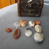 يوجد حجر وشذر محابس فووووول نوعهن نادر لستفسار ع ٠٧٧٣٣٦٩٦٨٢٣