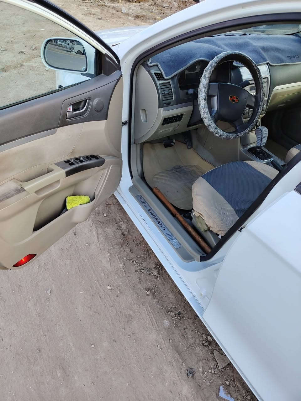 ، اخوان السلام عليكم سياره موديل 2012 امجراند رقم بغداد سياره باسمي نقص بس تبريد فقط بيع مراوس سعرها ب 50 ورقه وفي مجال مكاني باب الهاشميه) ***********
