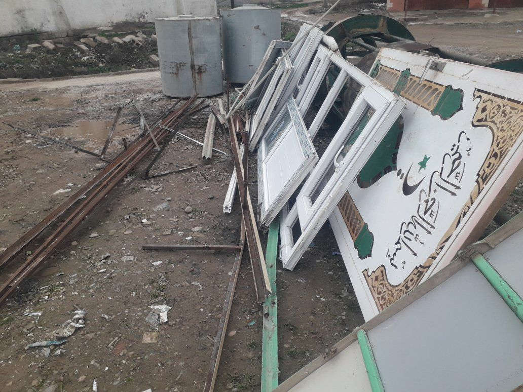 غراض مستعملة للبيع ابواب حديد ابواب بلاستك خزانات گيزر ***********
