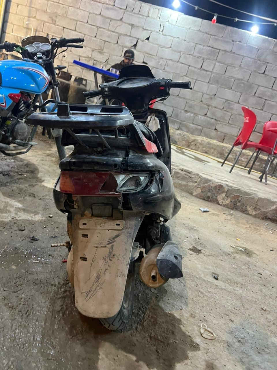 سلام عليكم مكلف بنشر 

فراشه لبيع شغاله نكره سلف كهربائيات كلهه شغاله 
دراجه مجفته مره وحده

التصال برقم ‭0782 747 3169‬
