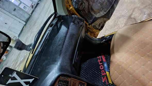 سلام عليكم للبيع بيجو بارص موديل 2010رقم مميز رقمها قادسيه تجي وتشوف بعينك لصوره تختلف عن الحقيقه كير ومكينه وحداديه كفاله تخم تاير جديد باتري جديد لايت زنون عالي ناصي سياره جاهزه عله اخر حبايه عليها هيئه 15الف  سعر 32وبيها مجال عنوان سياره ديوانيه سنيه رقم *********** وبي واتساب
