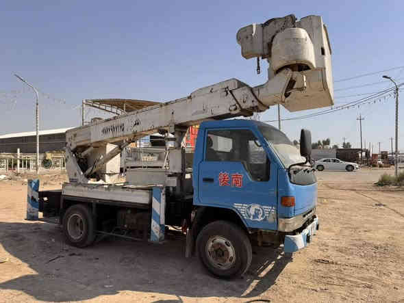 السلام عليكم باسكت ١٧ متر تحكم فوك وجوه  هيدروليك جهاز جديد كير محرك مكفول مكاني بغداد  ***********
