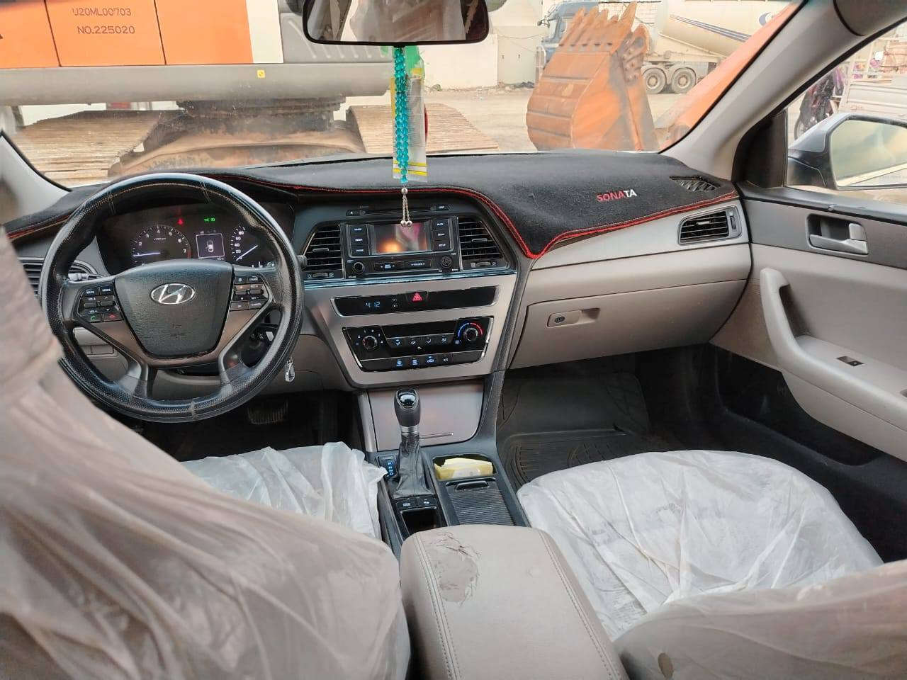 السلام عليكم سياره سوناتا 2016  خليجي مكفوله كفاله عامه من التبديل والضربه مكينة 2400 دوش سنويه لل 2029 بسمي رقم قادسية انكليزي السعر 152 وبيها مجال المكان الديوانيه عفك للاستفسار *********** ملاحضه مكلف بالنشر
