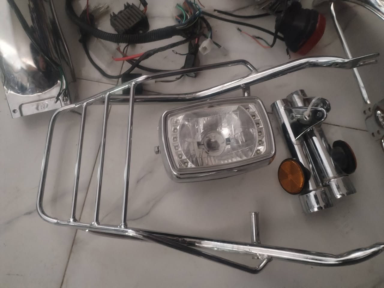 للبيع مكلف بنشر
غراض كاملة نامه أصلي
كله شغال جديد
المكان واسط صويرة
السعر 100
***********
