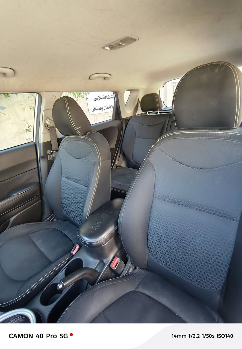 السلام عليكم... صول ٢٠١٦  وارد امريكي حادثهة باب عكس السائق مبدل بقطعة اصلية وربع من الباب الي يمه .. ايرباك فقط البردة عكس السائق .
السيارة ليبل واحد ماشية ١١٤ الف حقيقي رقم بغداد محرك ٢٠٠٠ 
  جاهزة من كلشي وادامة كاملة العنوان بغداد / جسر ديالى . 
السعر ١١٠ وبيهة مجال قليل.


**إذا كنت صاحب هذا الإعلان وتريد حذفه لأي سبب، رجاءا أرسل رسالة إلى الدعم الفني**