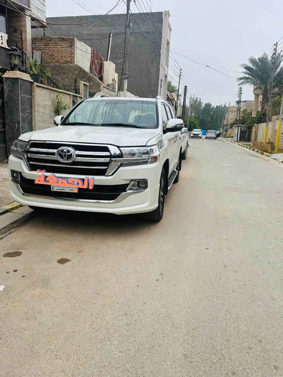 سلام عليكم 
لاندكروز ساز موديل 2012  محدث داخل وخارج بلاد سياره نظيفه جدا تحديث فقط بدون اي ضرر 
 حداديه مكينه كير كله بلاد 
تبريد ثلج 
تخم تاير جديد  حجم 21 
محرك 4000
ثلاجه . مري قلاب . تحكمات .شاشه لمس . ماشيه 196 k
سياره محدثه لغرض الجماليه فقط 
رقم السياره بغداد 
مابيها اي حادث  وبالعافيه عل ياخذها سياره خير من الله
السعر المطلوب 34 الف   والسعر بي  مجال 
عنوان / بغداد / حي الجهاد 
*********** بغداد, العراق
