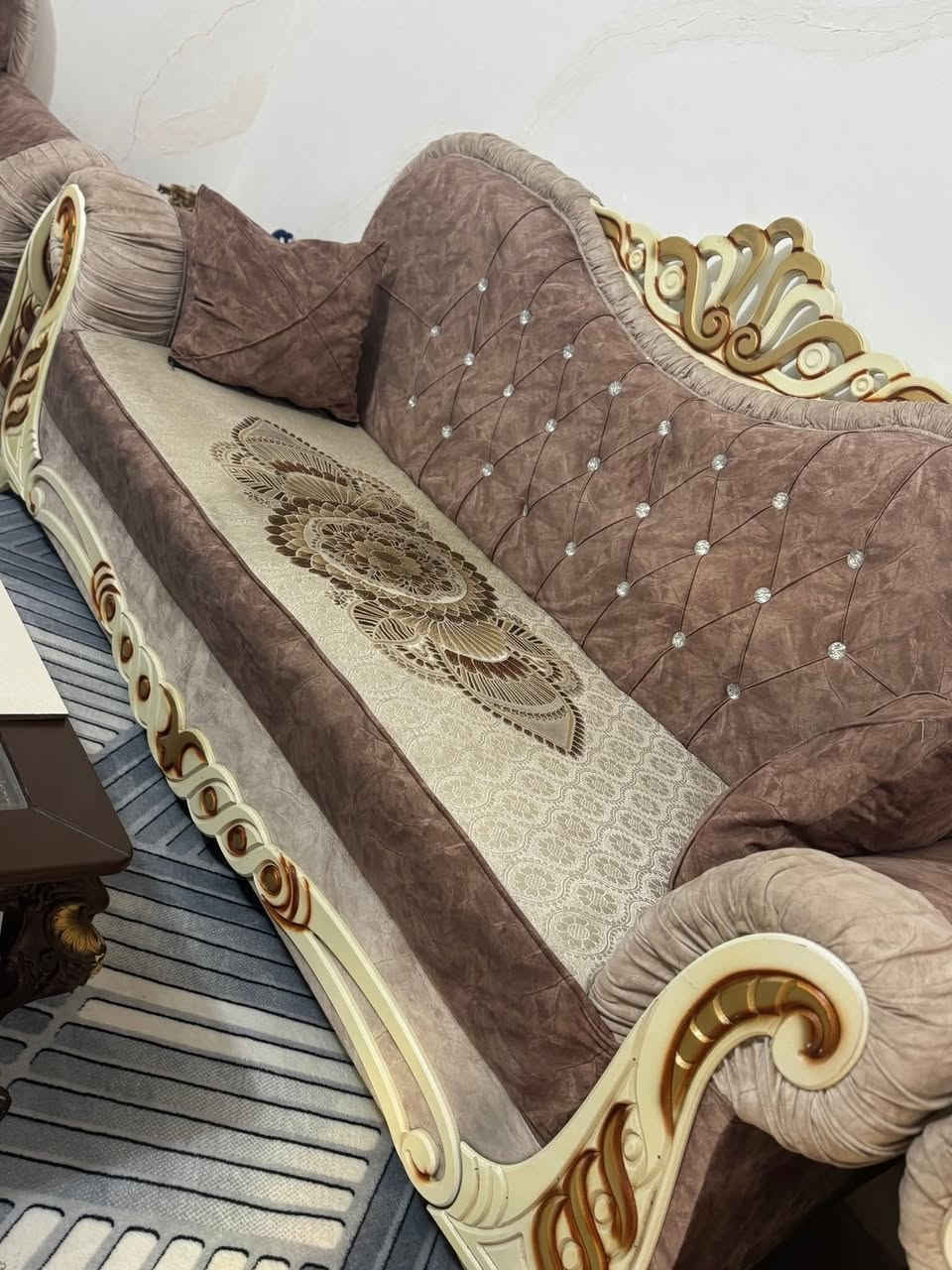 تخم ملكي أخو الجديد ١٠مقعد    وطبلات  اربعة صغار وحده جبيره السعر٣٥٠  النجف حي الميلاد ***********
