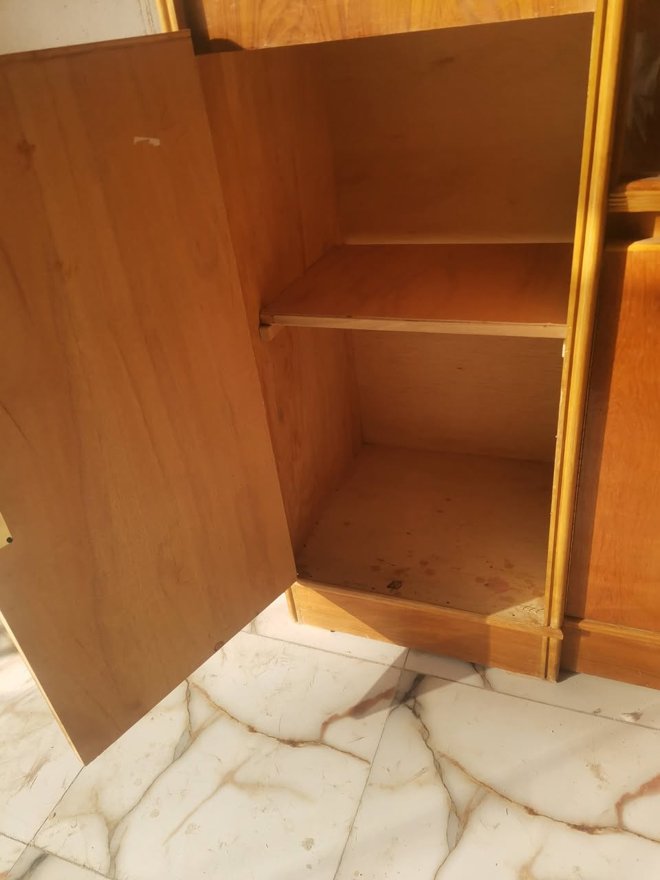 بوفي مترين وربع تزكام درج اولا وج صاج ٤ ملم ظهر ٤ ملم معمل ومعرض السلام العمل الغرف الصاج والكناتير والبوفيات بنوعها شغل درج اولا رقم الهاتف *********** أو على الخاص وبأسعار مناسبة وذا عندك مستخدم نراوس وياك
