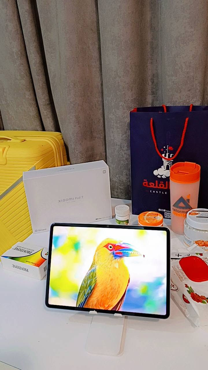 : شاومي باد 7 (Xiaomi Pad 7) - أخو الجديد تماماً 💻🔥الحالة: الجهاز شبه زيرو (مضموم وما مستخدم إلا للتجربة)، مشحون 8 مرات فقط وبطاريته بحالة المصنع 100%.المساحة: 256 جيجابايت.الرام (العشوائية): 8 جيجابايت.الشاشة: شاشة خرافية بدقة 3.2K ومعدل تحديث 144 هرتز (مثالية للألعاب والدراسة).المعالج: Snapdragon 7+ Gen 3 (أداء طيارة بالالعاب والتصفح).الملحقات: كامل غراضه الأصلية مع الكرتونة.📍 الموقع: الحرية لاولى شارع العريض. 💵 السعر 450 إلف بي مجال بسيط للصادقين رقم لمبايلي *********** . رجآ عدم لاتصال بوقات متأخر على رقم
