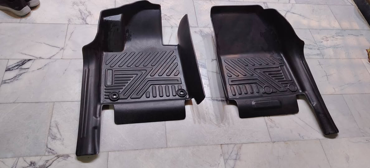سلام عليكم  جلدات حوضية  مال سورنتو 2026 ، جدد استعمال اقل الشهر سعر ١٠٠ مجال جدآ بصيط عنوان بغداد حبيبية ***********
