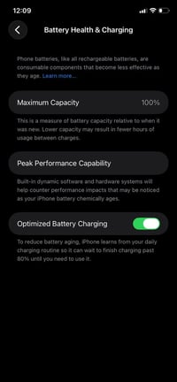 ايفون ١١ • ١٢٨ • بطاريه ١٠٠