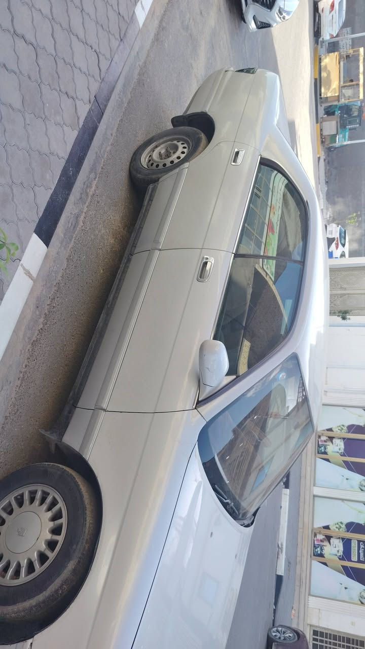 بطة منفصل موديل ١٩٩٤
سنويتهة بشهر ٧ تخلص مكفولة من الضربة ونقل الجثة
حدادية جديدة
ومكينة جديدة
دينمو +بطارية جدد
لايتات سكنات اشاير كلة جديد
رقم بصرة انكليزي وراعيهة موجود بلبصرة
السعر ٥٠ ورقة 
للتواصل ***********
