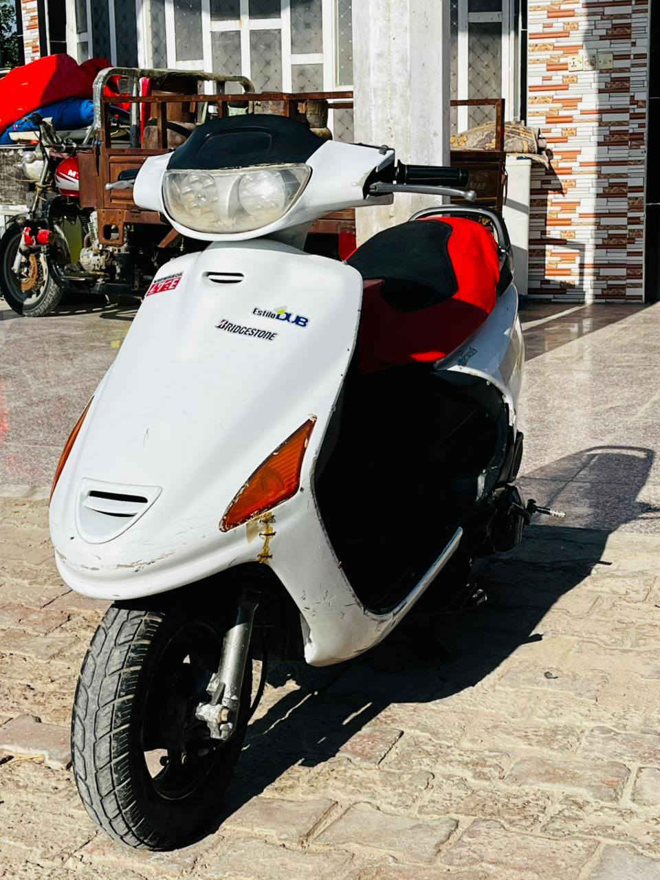 دراجه فرشه فحل مفتوح مره وحده كلشي شغل بيه الايت شاير سلف كلشي سعر 350وبيها مجال حق  رقم ***********
