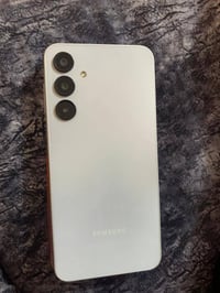 اي 16 • ذاكرة ١٢٨ • مستخدم شهرين