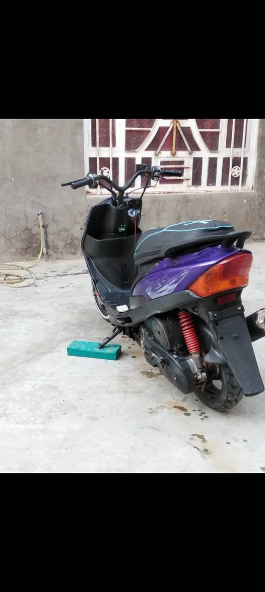 للبيع ماكس عدله 350. قفل 
فلكه سلمان باك 
الدراجه بوشه 49 اليوم حطيت لها صالنصه بلادي صوت ماينسمع ابدد 
الدرجه الكلج الخلفي البنز ومابيها قبق هندر طك فقططط
تجي تفحص الدرجه ما عجبتك الف هلا عجبتك الف هلا 
وتساب ***********
