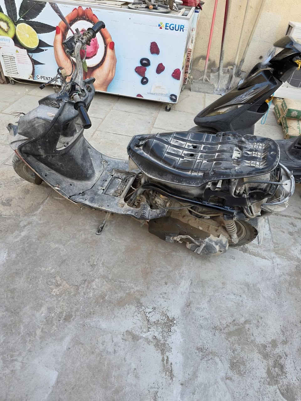 فراشه البيع مكان نجف 150قفل
غراضه كله اصلي ابيع كوم حديد


**إذا كنت صاحب هذا الإعلان وتريد حذفه لأي سبب، رجاءا أرسل رسالة إلى الدعم الفني**