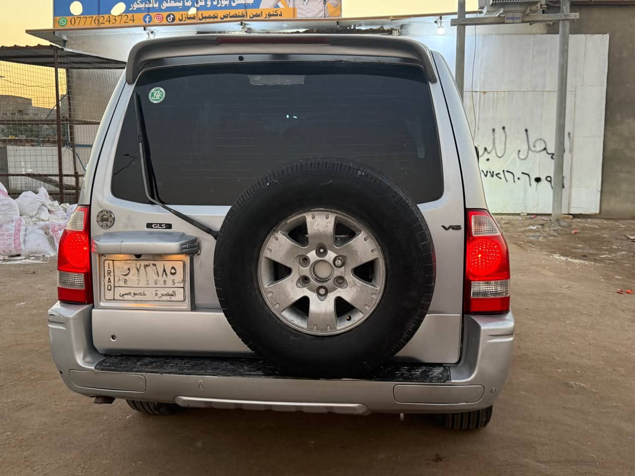 باجيرو للبيع موديل 2005 مكينه محور 3000 الاف 
عنواني كرمه علي بصره 
السعر 77 وبيه مجال قليل 
سياره نضيفه ومرتبه 
تبريد ذاب عليه 5 ورقات 
شاشه وسستم سماعات 3 ورقات 
لايتات وترتيبهن 200 دولار كله زنون 
رقمي *********** البصرة, العراق
