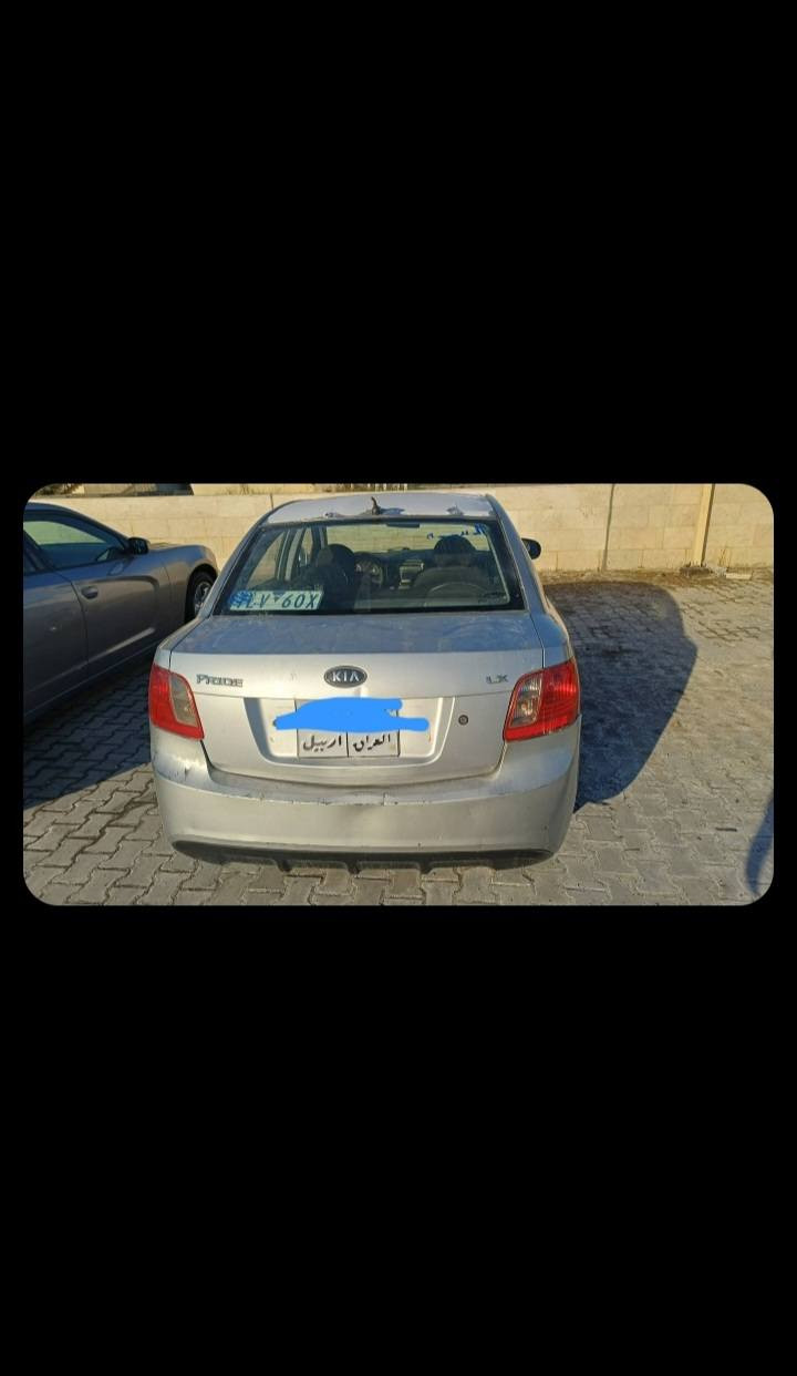 السلام عليكم سيارة للبيع نواع كيه ريو موديل 2009دوات دوات دوات بيه كصه جنطه متومه طبق الأصل أربيل السعره 30ورقه وبيه مجال سيارة مكينه كاز كاز كير مكفوله حدي جديد كهربيه كله شغل وسياره موجود في محافظة البصره واني مكلف بلنشر نتصل على رقم موبايل ***********
