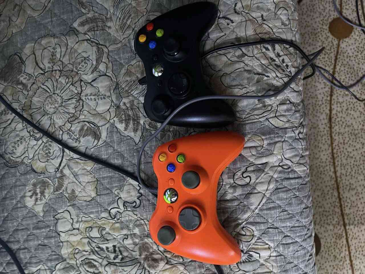 اكس بوكس سوبر مهكر  
وبلازمه حجم 42 السعر كلها ٢٧٥ وبيها مجال 
الرقم ***********
